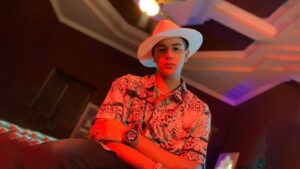 Luciente in Studio Photo