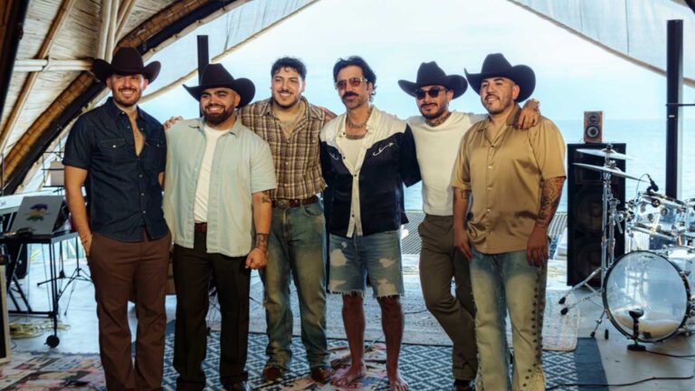 Grupo Frontera and Alejandro Fernández perform “Cada Vez Me Gusta Más” in Nayarit