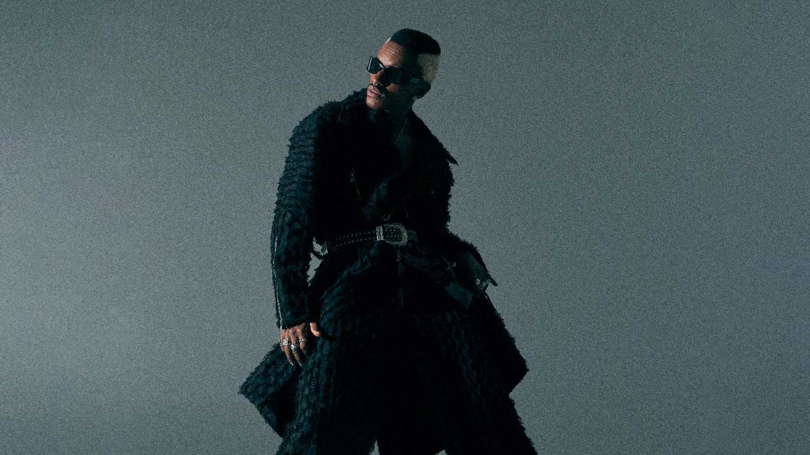 Junior Zamora Returns With New Single “Me Va Bien”
