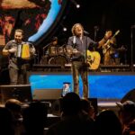 Carlos Vives performing live during Tour al Sol 2026