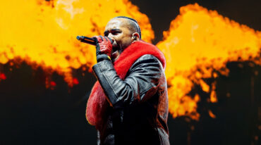 Don Omar performing during the Back To Reggaetón arena tour