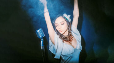 Karina Magallon Blends Spanglish R&B and Cinematic Pop on “Mírame”