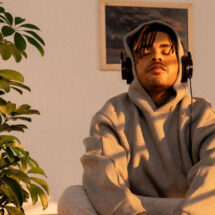 Colombian artist Osman promoting his new Afrobeat-inspired single "Daiquiri."